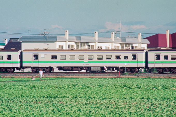 JR北海道キハ141系気動車 キサハ144-102 百合が原駅 鉄道フォト