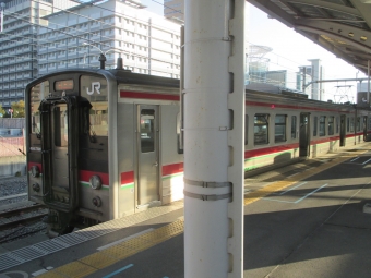 JR四国7300形(Tc) 7308 鉄道フォト・写真 by Aץameさん 高松駅 (香川県)：2021年03月23日07時ごろ
