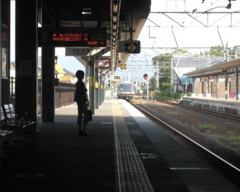JR西日本 クハ222形 クハ222-2103 鉄道フォト・写真 by Aץameさん 長浜駅：2011年08月14日16時ごろ