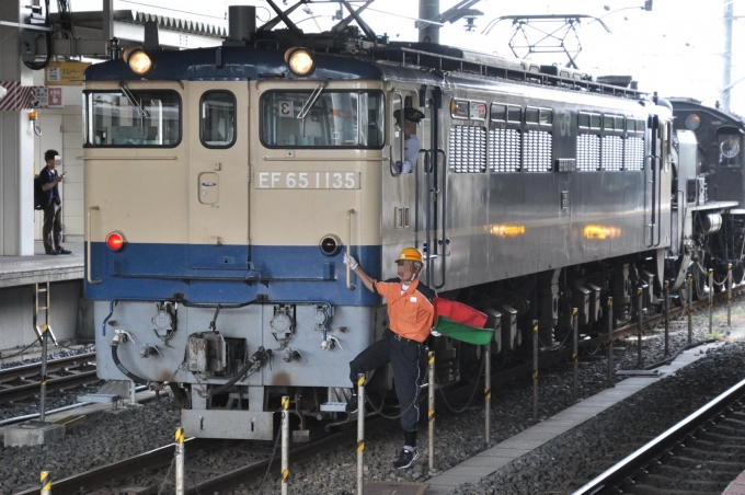 JR西日本 国鉄EF65形電気機関車 EF65 1135 鉄道フォト・写真 by Aץameさん 米原駅 (JR)：2011年08月14日09時ごろ