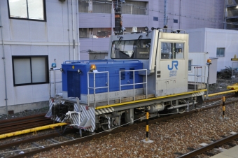 JR西日本 TMC300C-W 2600 鉄道フォト・写真 by あやめさん 草津駅 (滋賀県)：2021年12月29日17時ごろ