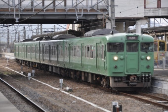 JR西日本 クハ111形 クハ111-7710 鉄道フォト・写真 by Aץameさん 貴生川駅 (JR)：2021年12月29日15時ごろ