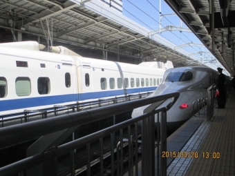 JR西日本 725形(M1) 725-3301 鉄道フォト・写真 by Aץameさん 新大阪駅 (JR)：2015年03月28日13時ごろ