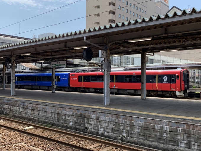 JR東日本 EV-E801形(Mc) EV-E801-6 鉄道フォト・写真 by Aץameさん 秋田駅：2022年05月07日12時ごろ