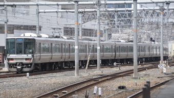 JR西日本 クハ222形 クハ222-2052 鉄道フォト・写真 by Aץameさん 大阪駅：2022年06月19日15時ごろ