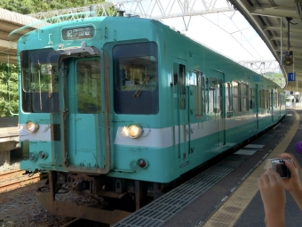 JR西日本 国鉄105系電車 鉄道フォト・写真 by Aץameさん ：2012年08月21日10時ごろ