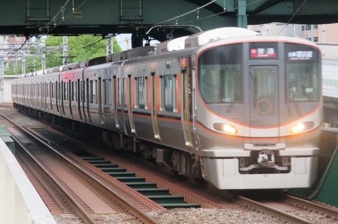 JR西日本323系電車 クモハ323-10 弁天町駅 鉄道フォト・写真 by 神 宮