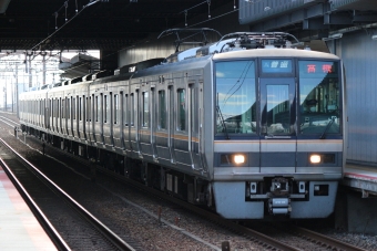 JR西日本 クモハ207形 クモハ207-2018 鉄道フォト・写真 by 神 宮 前さん 岸辺駅：2023年03月05日15時ごろ