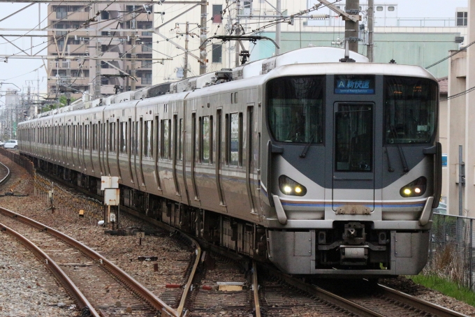 鉄道フォト・写真：JR西日本225系電車 クモハ224-18 東加古川駅 鉄道フォト・写真 by 神 宮 前さん - 撮影日 2023/04/30 11:37