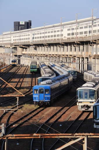 JR西日本 国鉄12系客車 鉄道フォト・写真 by yumaちゃんさん 新大阪駅 (JR)：2021年10月16日07時ごろ