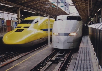 JR東海 300系新幹線電車 鉄道フォト・写真 by yumaちゃんさん 東京駅 (JR)：2000年06月01日00時ごろ