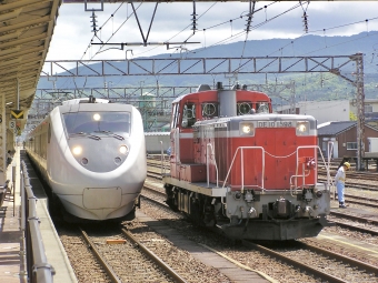 JR西日本 DE10-1598 鉄道フォト・写真 by yumaちゃんさん 糸魚川駅 (JR)：2005年05月16日09時ごろ