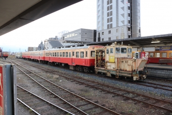 小湊鐵道 DB-5 鉄道フォト・写真 by yumaちゃんさん 五井駅 (小湊鐵道)：2021年12月26日16時ごろ