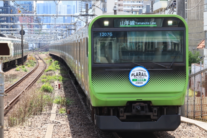JR東日本E235系電車 鉄道フォト・写真 by yumaちゃんさん 目白駅：2024年05月02日12時ごろ