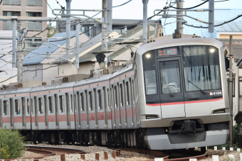 東急電鉄 4104 (東急5000系) 車両ガイド | レイルラボ(RailLab)