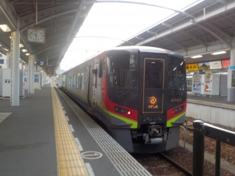 JR四国 2700(Mc) 2707 鉄道フォト・写真 by 天保さん 高松駅 (香川県)：2022年08月07日17時ごろ