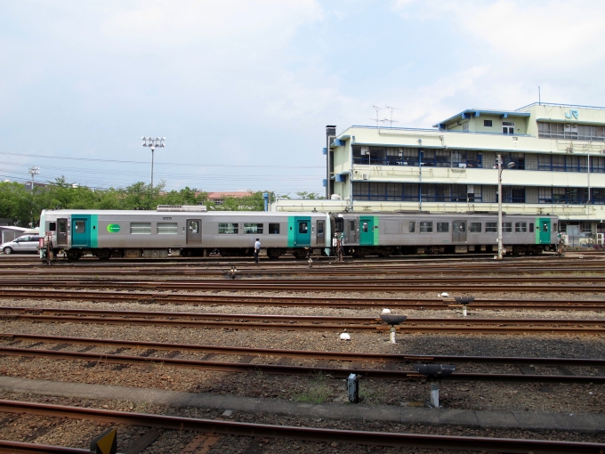 JR四国 1500形 1515 鉄道フォト・写真 by おいさん 徳島駅：2011年08月16日13時ごろ