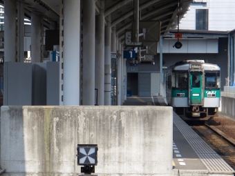 JR四国 1200形 1231 鉄道フォト・写真 by おいさん 高松駅 (香川県)：2011年08月17日14時ごろ