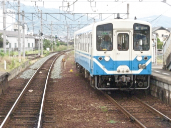 JR四国 キハ32形 キハ32-1 鉄道フォト・写真 by おいさん 北伊予駅：2008年08月16日14時ごろ