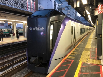 JR東日本 クハE352形 クハE352-10 鉄道フォト・写真 by おいさん 新宿駅 (JR)：2021年12月24日16時ごろ