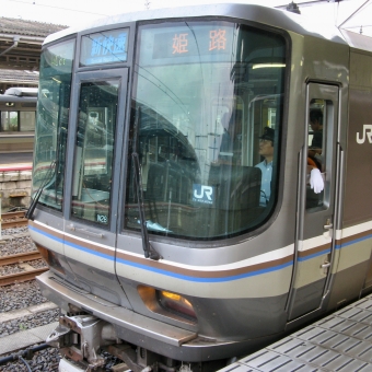 JR西日本 クハ222形 クハ222-2042 鉄道フォト・写真 by おいさん 米原駅 (JR)：2010年08月13日06時ごろ