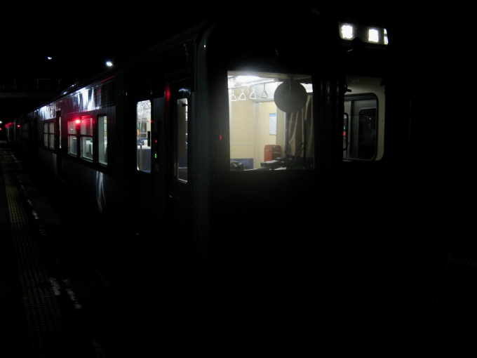 JR四国 1500形 1552 鉄道フォト・写真 by おいさん 吉成駅：2010年08月15日22時ごろ