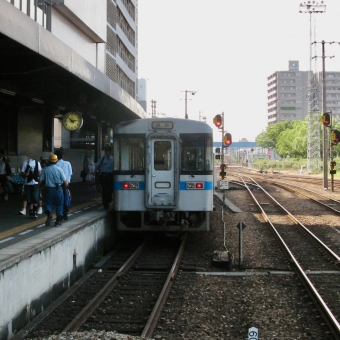 JR四国 1000形 1005 鉄道フォト・写真 by おいさん 徳島駅：2010年08月15日15時ごろ