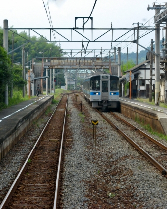 JR四国 7000形(cMc) 7002 鉄道フォト・写真 by おいさん 伊予桜井駅：2010年08月13日16時ごろ