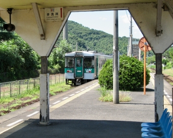 JR四国 1200形 1247 鉄道フォト・写真 by おいさん 川田駅：2010年08月16日12時ごろ
