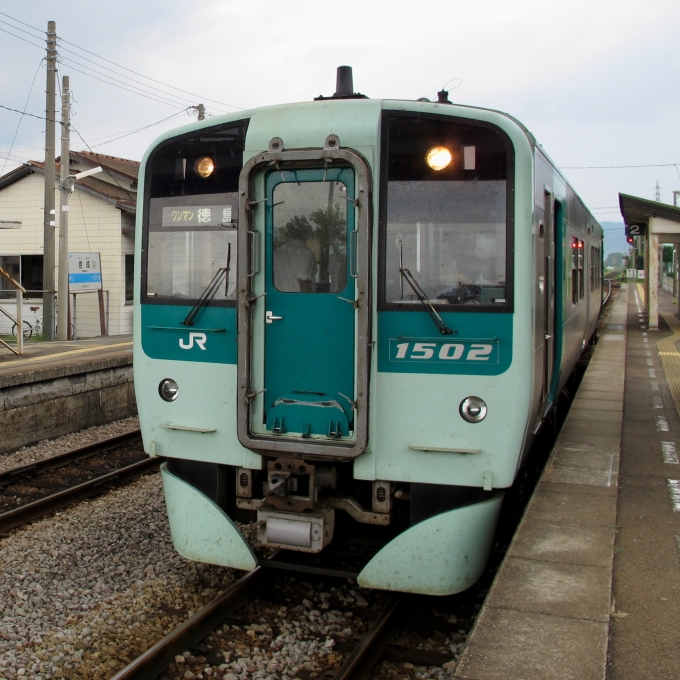 JR四国 1500形 1502 鉄道フォト・写真 by おいさん 吉成駅：2011年08月16日13時ごろ