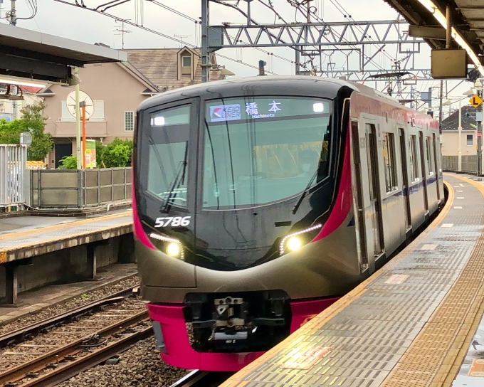 京王電鉄 5786 (京王5000系) 車両ガイド | レイルラボ(RailLab)