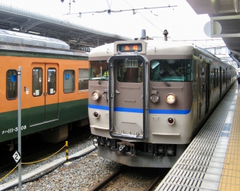 JR西日本 クハ115形 クハ115-1203 鉄道フォト・写真 by おいさん 岡山駅：2008年08月13日10時ごろ
