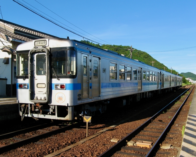 JR四国 1000形 1039 鉄道フォト・写真 by おいさん 伊野駅 (JR)：2008年08月15日17時ごろ