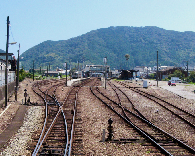 JR四国 1041 (1000形) 車両ガイド | レイルラボ(RailLab)