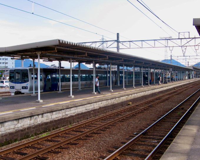 JR四国 8202 (8000系) 車両ガイド | レイルラボ(RailLab)