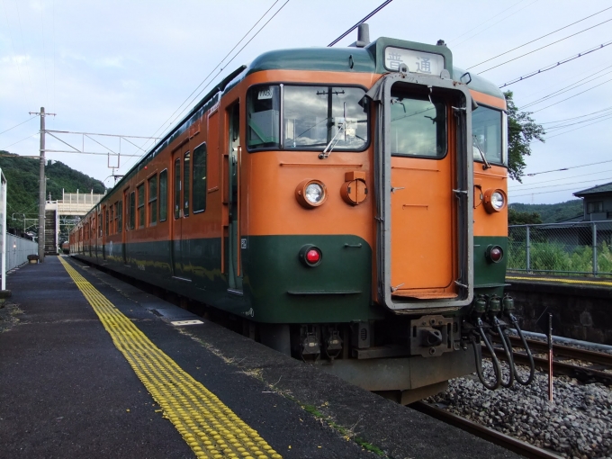 鉄道フォト・写真：JR東日本 国鉄115系電車 クハ115-1094 小野上駅 鉄道フォト・写真 by ながとろさん - 撮影日 2013/09/08 16:58