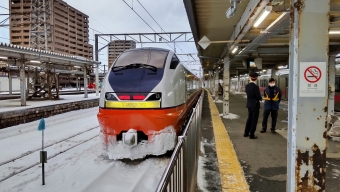 JR東日本E751系電車 つがる(特急) 鉄道フォト・写真 by E4系P82編成さん 秋田駅：2022年01月03日15時ごろ