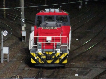 JR貨物 HD300形 HD300-10 鉄道フォト・写真 by E4系P82編成さん 南松本駅：2022年03月21日19時ごろ