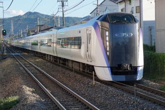 JR東日本E353系電車 あずさ(特急) 鉄道フォト・写真 by E4系P82編成さん 広丘駅：2022年08月19日17時ごろ