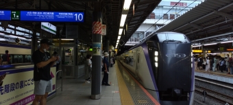 JR東日本 クハE352形 かいじ(特急) クハE352-3 鉄道フォト・写真 by 新御茶ノ水さん 新宿駅 (JR)：2022年08月25日16時ごろ