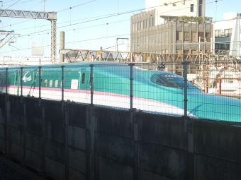 JR東日本 E523形(T1c) やまびこ(新幹線) E523-19 鉄道フォト・写真 by 新御茶ノ水さん 西日暮里駅 (JR)：2022年12月08日14時ごろ