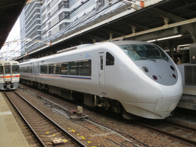 JR西日本 681系電車 しらさぎ(特急) 鉄道フォト・写真 by かわせみさん 名古屋駅 (JR)：2021年04月06日09時ごろ