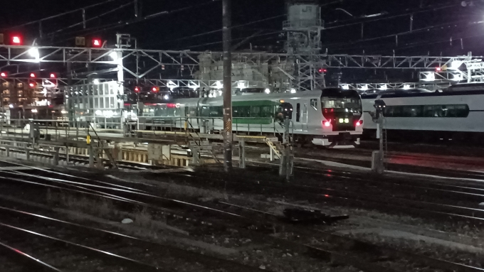 JR東日本E257系電車 鉄道フォト・写真 by 宮ｵｵE257系 OM-92編成さん 松本駅 (JR)：2022年12月30日18時ごろ
