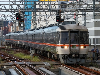 JR東海キハ85系気動車 ひだ(特急) 鉄道フォト・写真 by Yの人さん 名古屋駅 (JR)：2022年10月11日16時ごろ