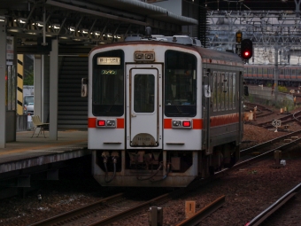 JR東海 キハ11形 キハ11-305 鉄道フォト・写真 by Yの人さん 枇杷島駅 (JR)：2022年10月12日16時ごろ
