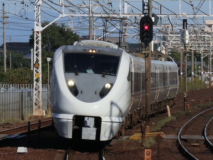 鉄道フォト・写真：JR西日本 683系電車 しらさぎ クロ683-8001 清洲駅 鉄道フォト・写真 by Yの人さん - 撮影日 2022/10/14 08:53