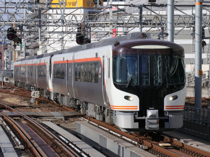 鉄道フォト・写真：JR東海HC85系 ひだ クモハ85-103 名古屋駅 (JR) 鉄道フォト・写真 by Yの人さん - 撮影日 2023/01/28 15:12