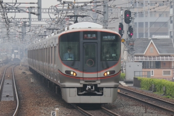 JR西日本 クモハ323形 クモハ323-1 鉄道フォト・写真 by Yの人さん 野田駅 (JR)：2023年04月19日12時ごろ