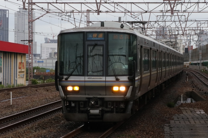 鉄道フォト・写真：JR西日本223系電車 クハ222-2046 塚本駅 鉄道フォト・写真 by Yの人さん - 撮影日 2023/07/01 12:58