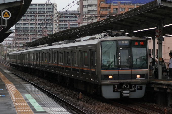 鉄道フォト・写真：JR西日本207系電車 クモハ207-1013 塚本駅 鉄道フォト・写真 by Yの人さん - 撮影日 2023/07/01 13:36